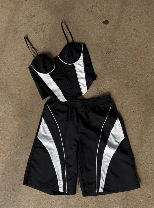 TRACK ME DOWN | MESH BERMUDA PANTS